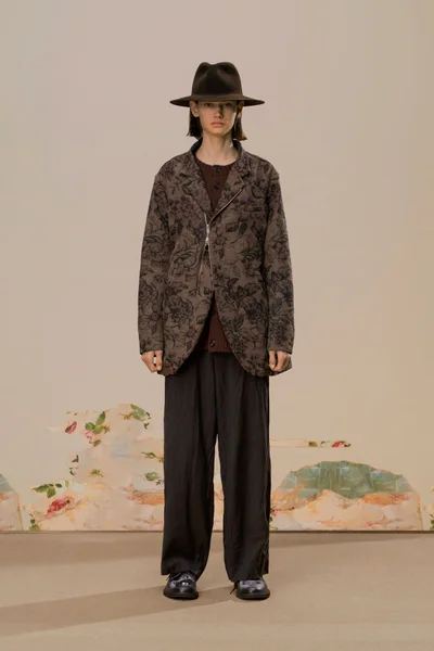 Look 3